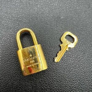 Louis Vuitton Lock and Key #323